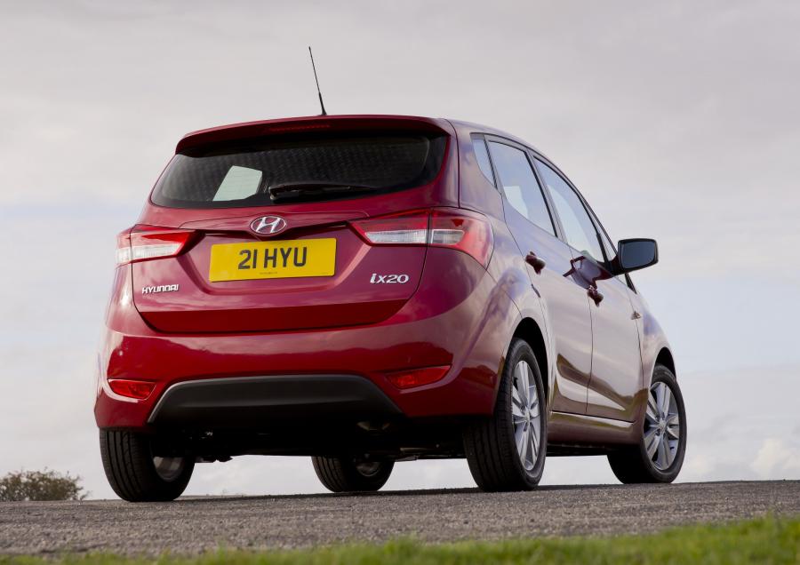  Hyundai ix20 2010 года  (UK) (фото 30 из 31)